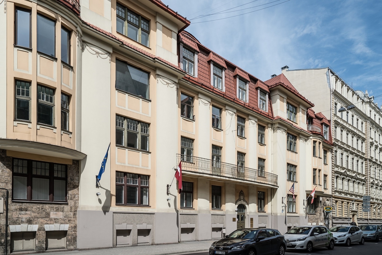Konkursā meklēs Rīgas Biznesa skolas direktoru