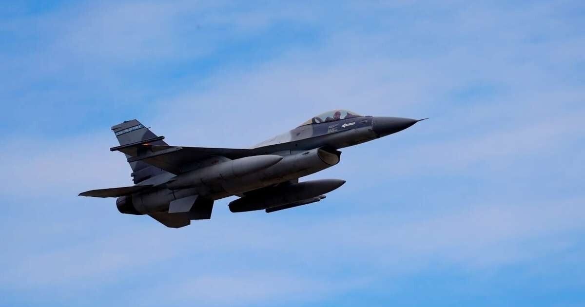 Iznīcinātāji notriekuši Latvijas gaisa telpā ielidojušo dronu un apdraudējums beidzies