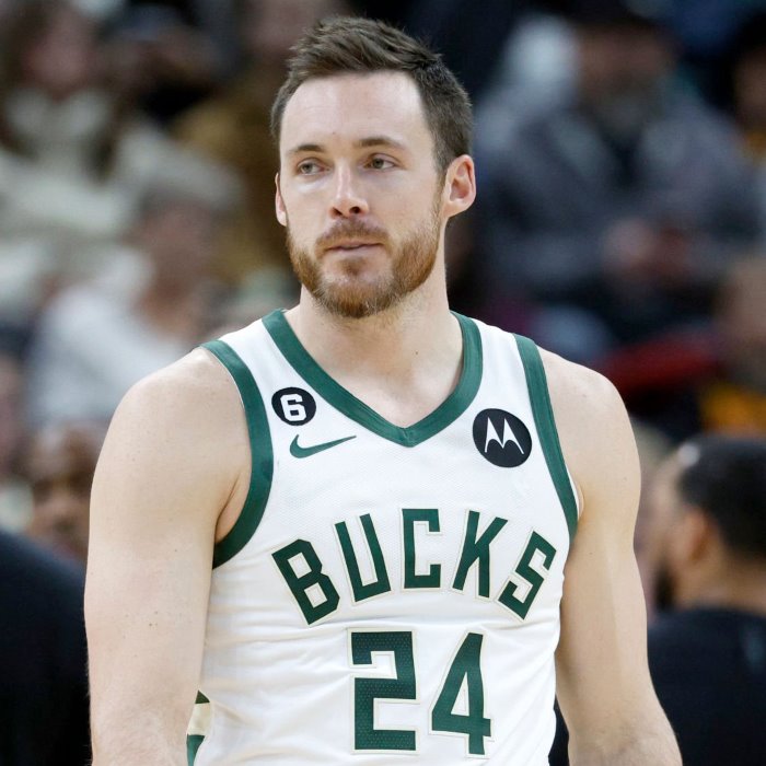 Pat Connaughton