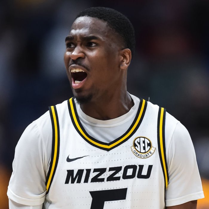 D'Moi Hodge