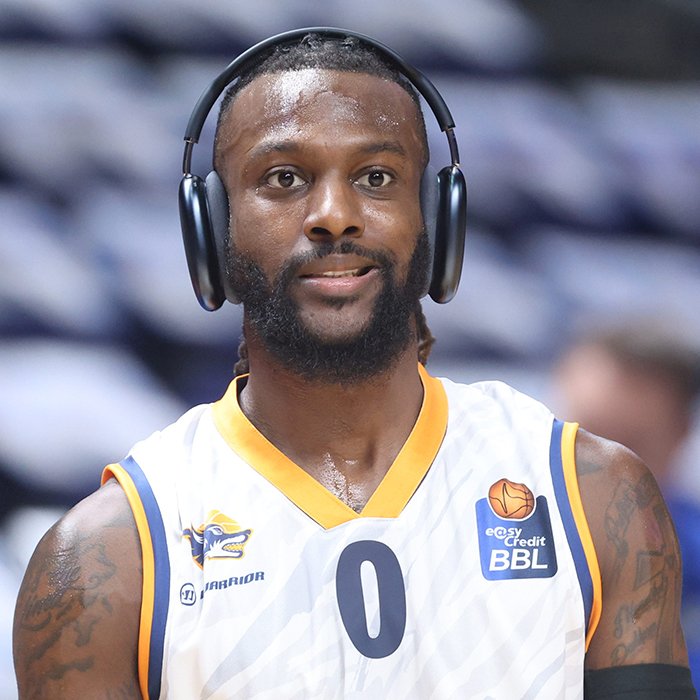 JeQuan Lewis