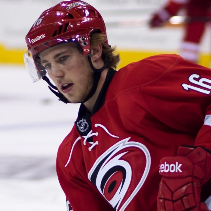 Elias Lindholm