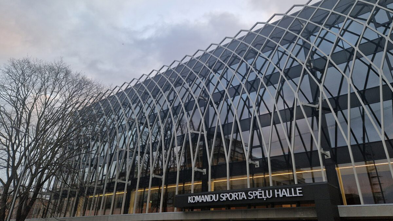 Komandu sporta spēļu halle