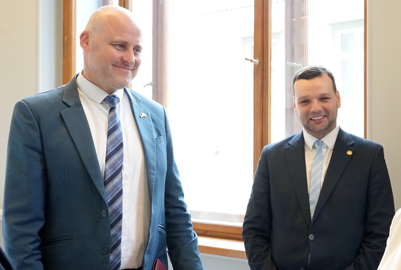 Premjers sola, ka labklājības nozare līdz vēlēšanām netiks "uzlikta uz pauzes"