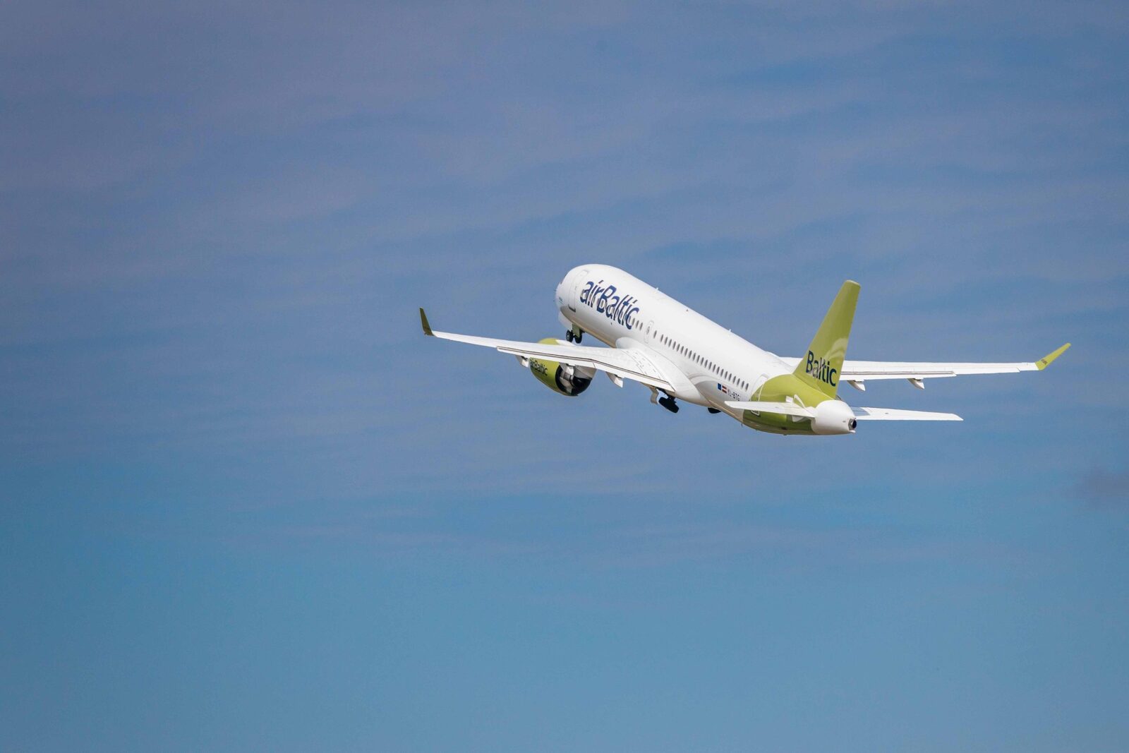 Минсообщения планирует рассекретить часть документов "airBaltic" со статусом ограниченного доступа