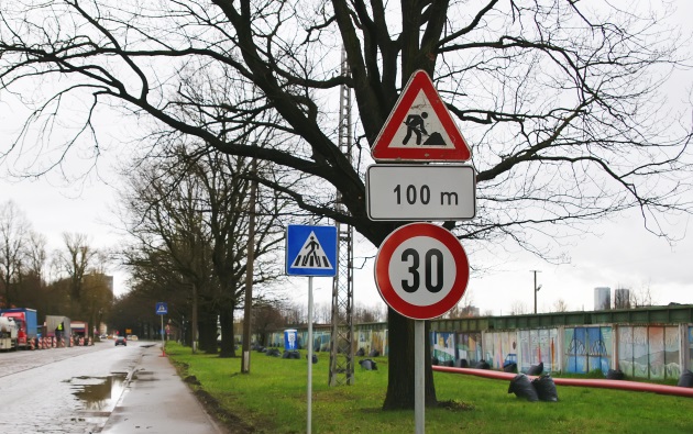 Līdz 14. decembrim ierobežos satiksmi Bikstu ielas un Vienības gatves krustojumā