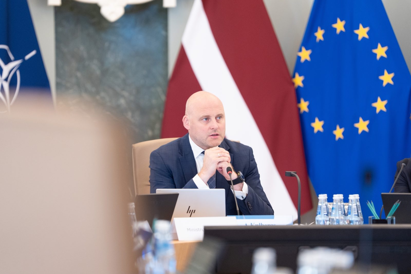Кабмин Латвии: поддержка кино, продление запрета на автобусы в РФ и Беларусь, е-подпись
