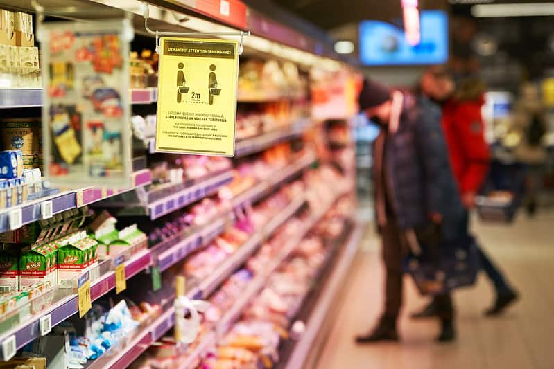 Подорожали овощи, мясо и обувь. За год цены выросли на 2,7% Подорожали овощи, мясо и обувь. За год цены выросли на 2,7%