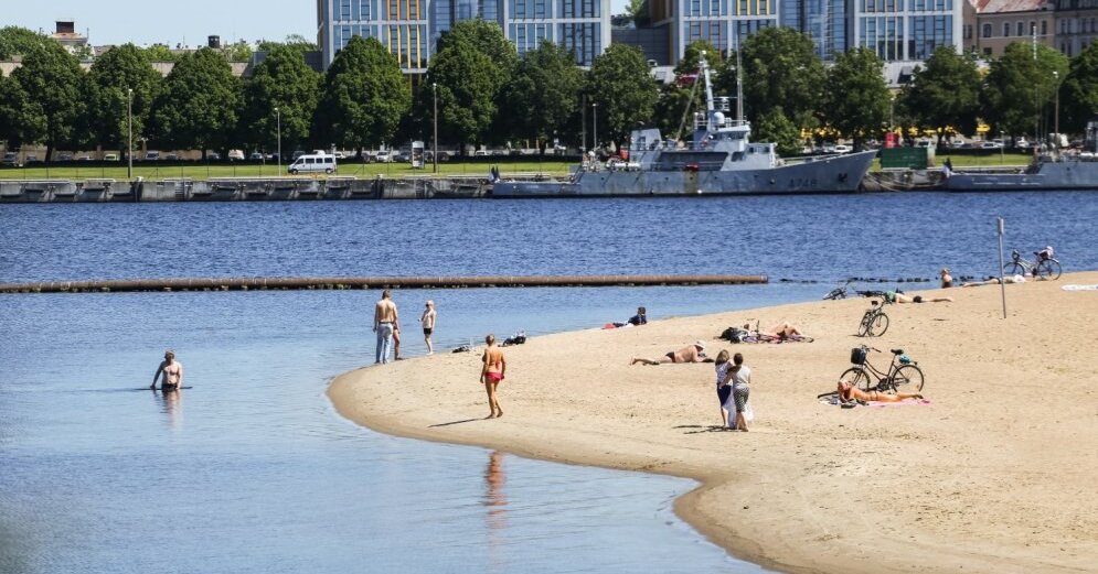 На рижских пляжах вода до +20