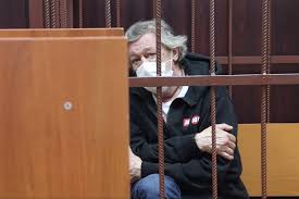 Ефремову предъявили обвинение - ему грозит до 12 лет. Адвокат просит об условном сроке