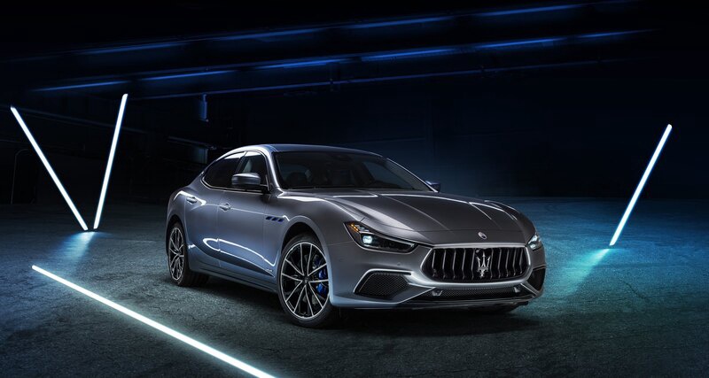 Первый гибрид от Maserati