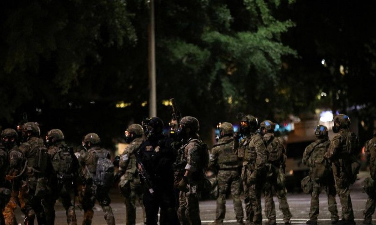Полицейские США напали на российских журналистов, из за освещение протестов