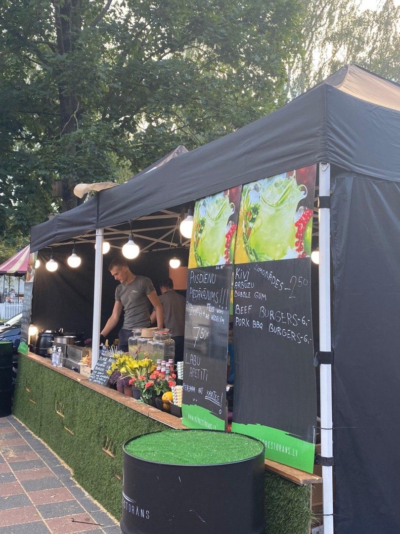 PHOTO GALLERY: Калнциема квартал не сдается и приглашает на «Street -2m- Food»