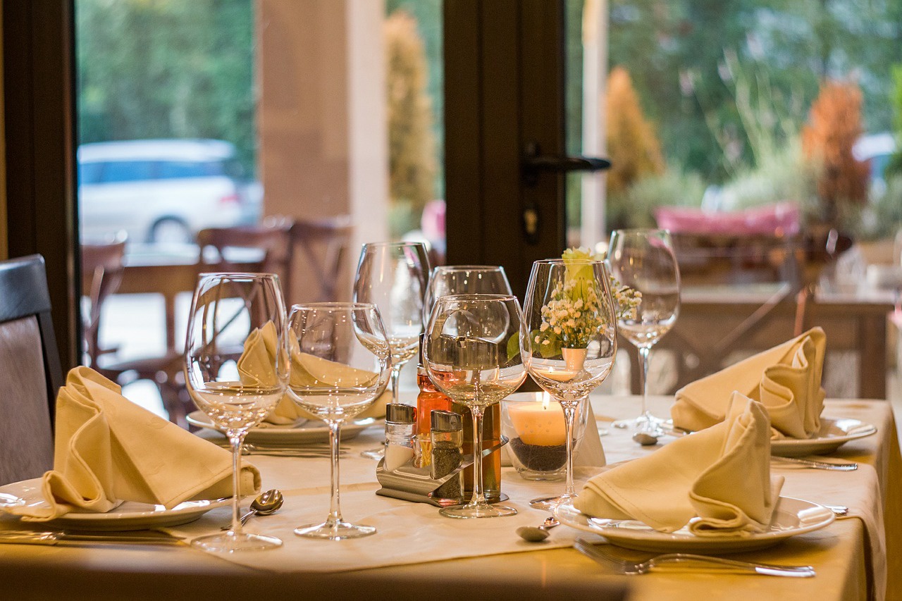 Начат сбор подписей за ограничение представительских расходов чиновников