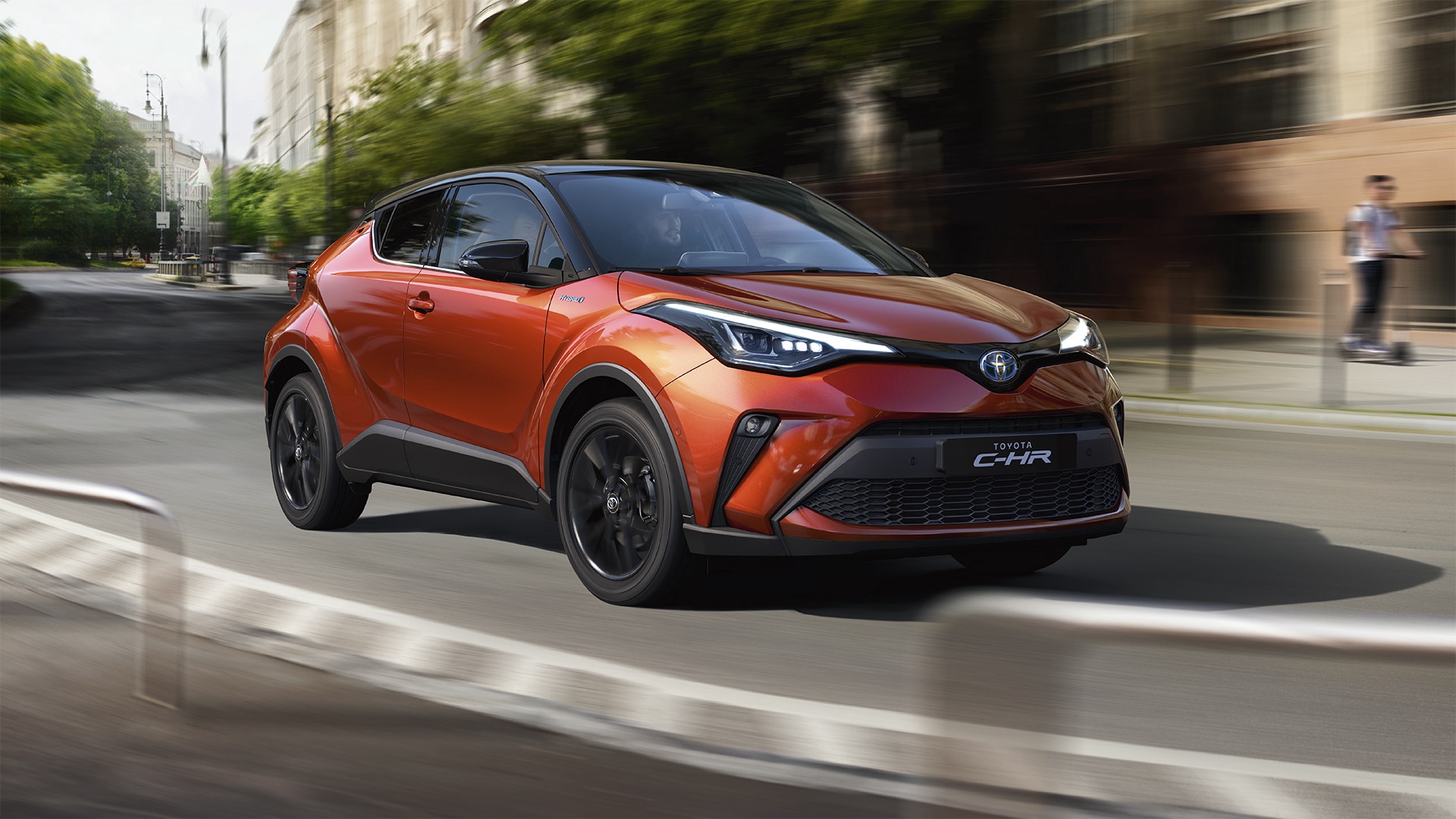 Toyota C-HR стала безопаснее