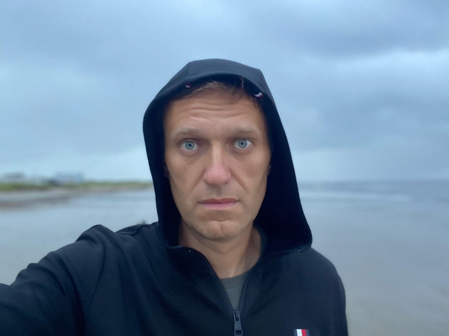Алексей Навальный: Самолет улетел из Германии за "отравленным" критиком