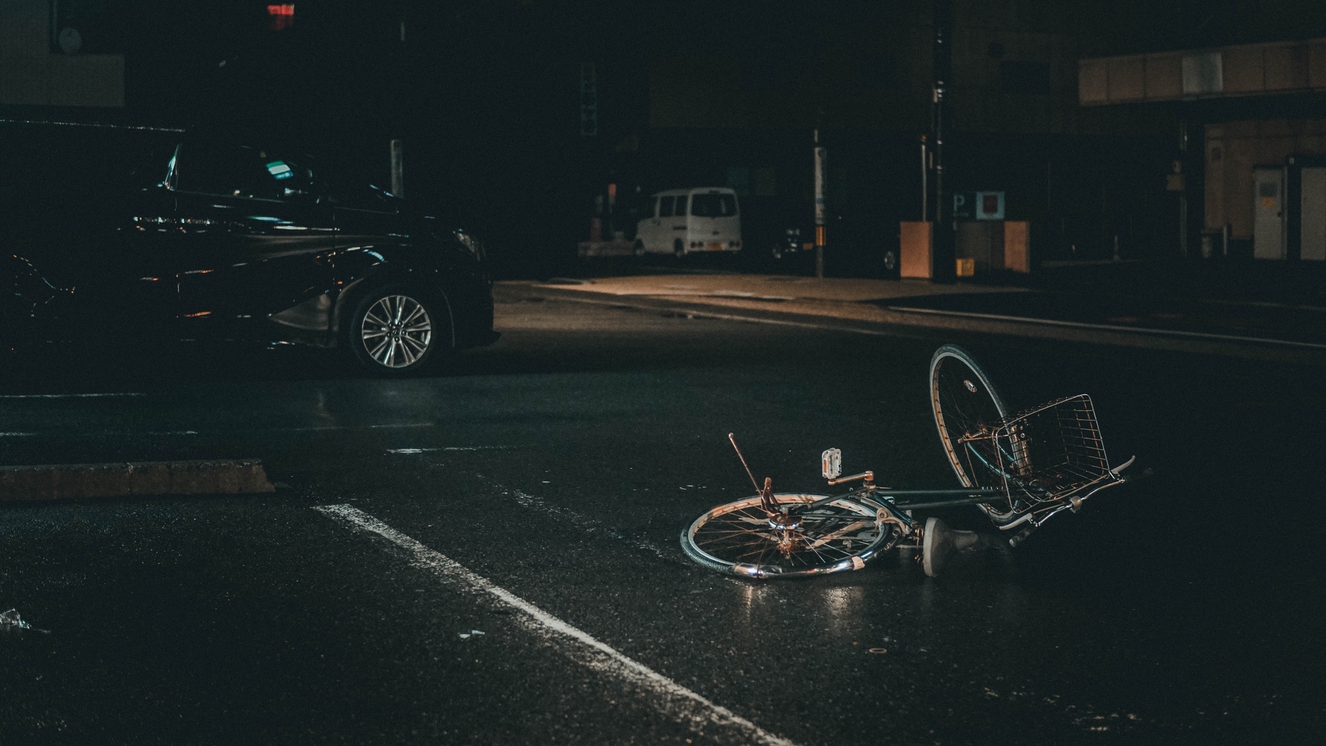 Valkā pēc sadursmes ar kravas auto gājis bojā velosipēdists Valkā pēc sadursmes ar kravas auto gājis bojā velosipēdists
