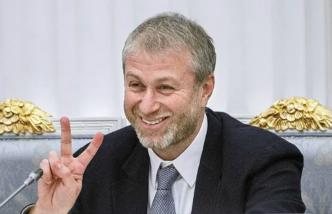 Роман Аркадьевич разошёлся и подписал капитана ПСЖ