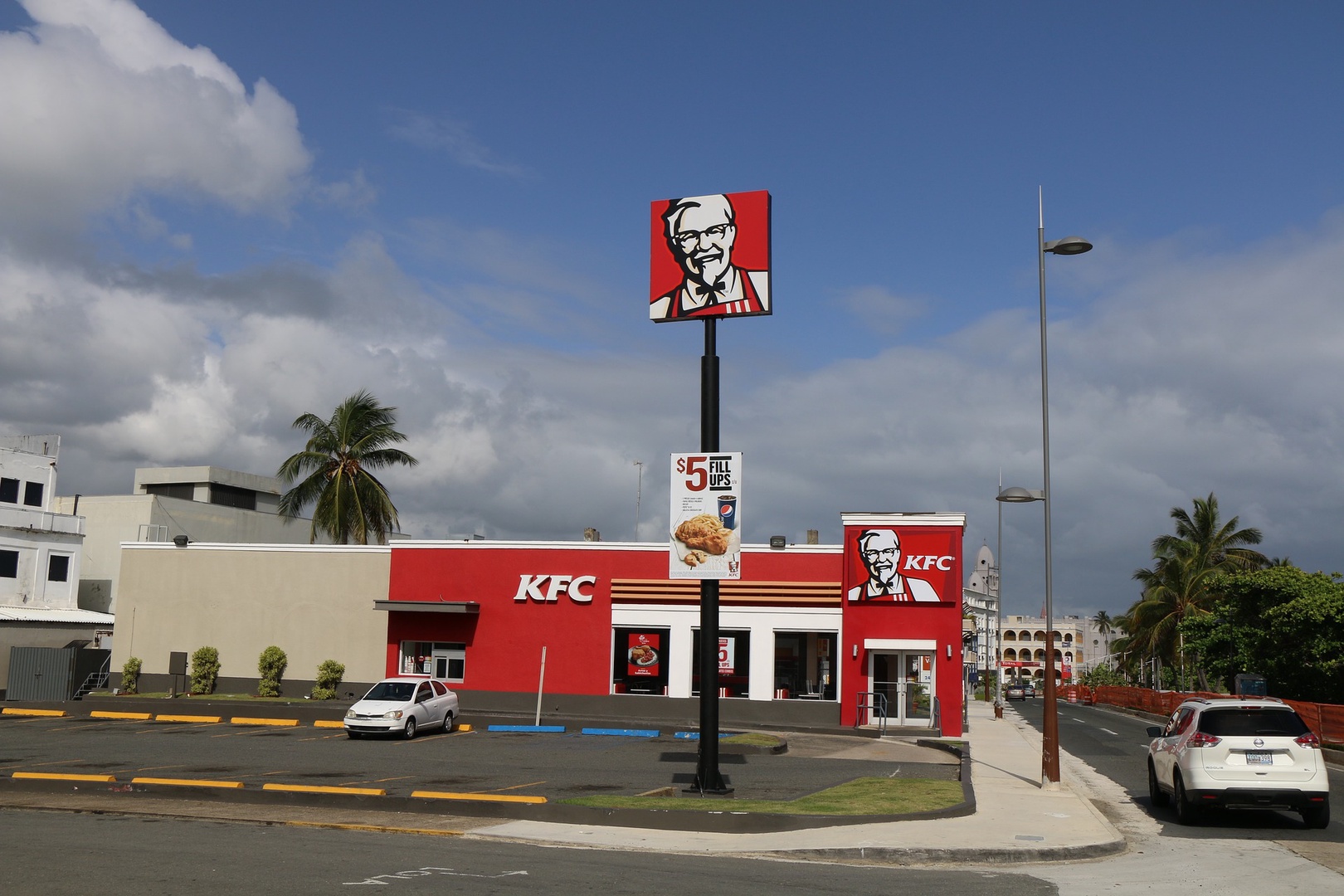 Covid-19: KFC отказалась от своего главного слогана