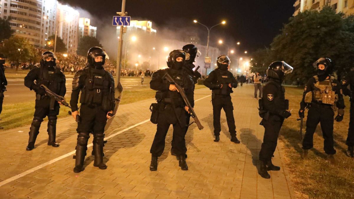 В Белоруссии накажут всех «поднявших руку» на силовиков