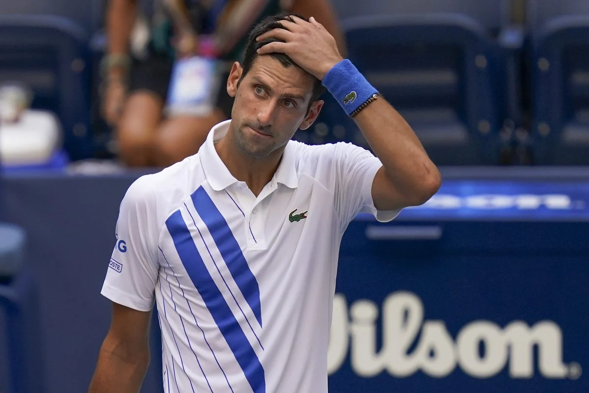 Новака Джоковича дисквалифицировали С US OPEN 2020