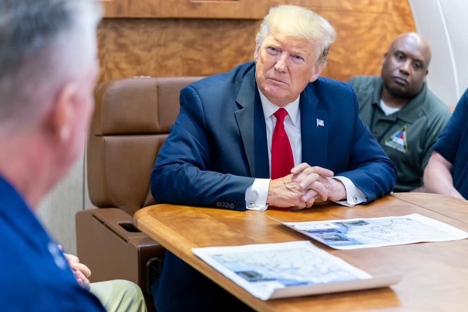 Трамп выступил против сноса "расистских" памятников в Вашингтоне