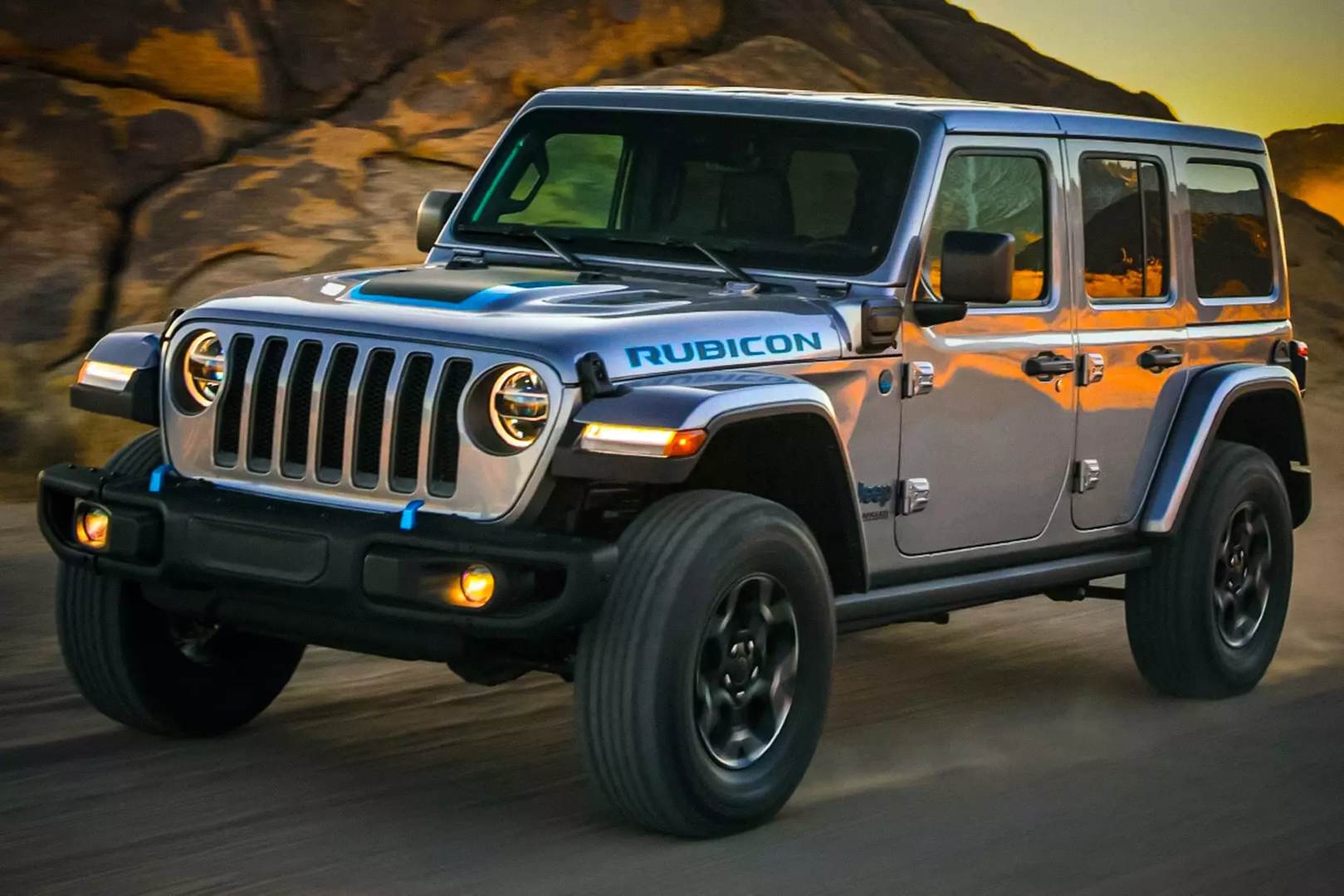 Jeep представил гибридный Wrangler Jeep представил гибридный Wrangler