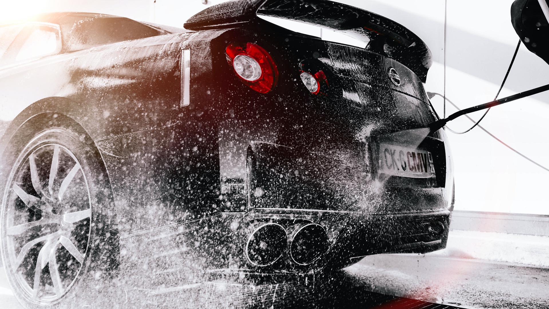 "Wash and Drive" investējis miljonu eiro automazgātavas izveidē Rīgā