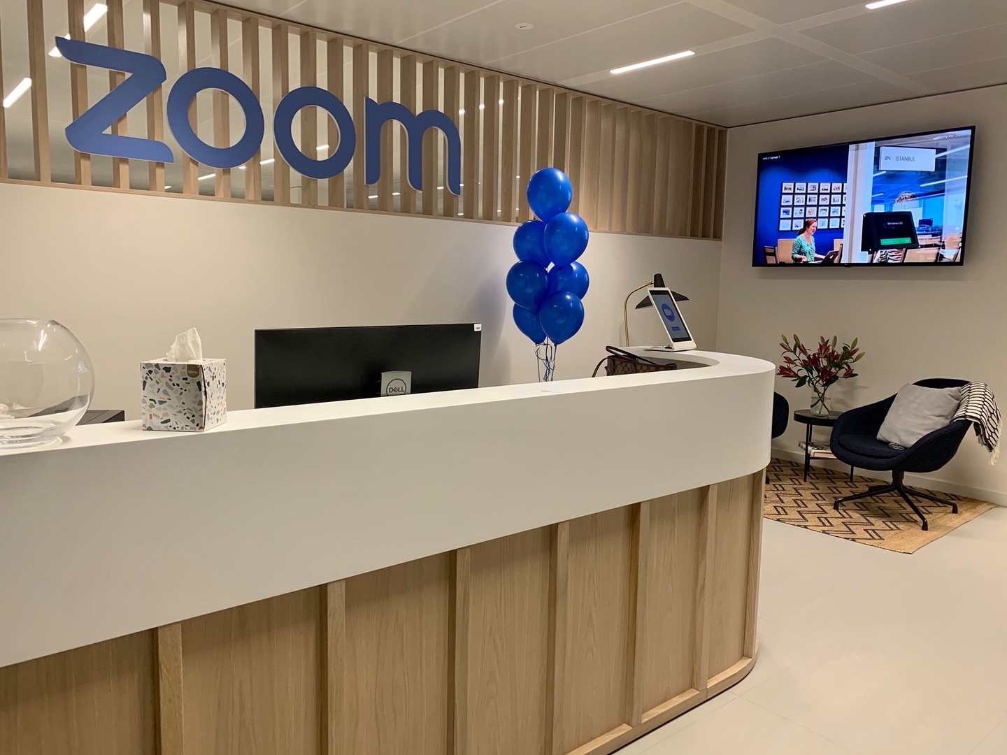 Преподаватель умерла во время онлайн-урока в Zoom