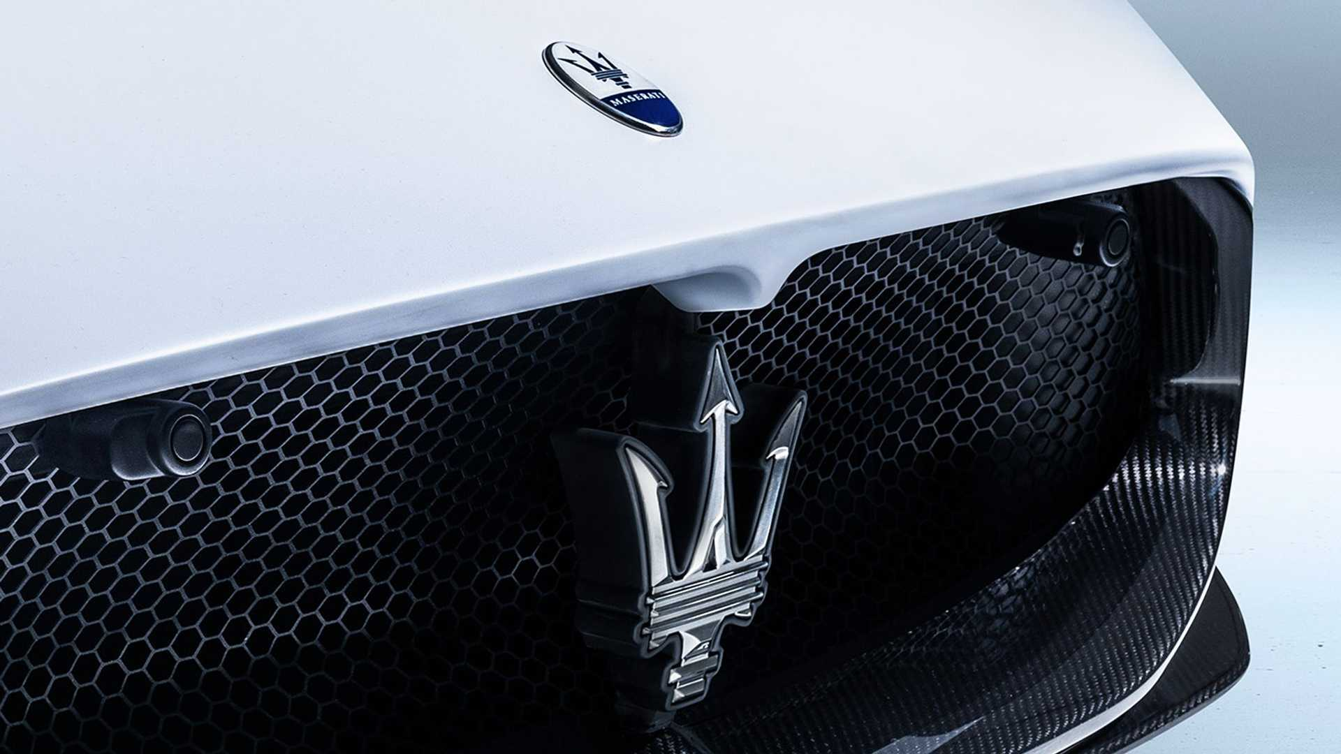 Maserati обновила легендарный «трезубец»