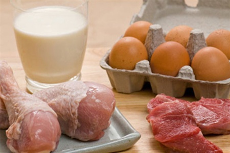 Предлагается ввести сниженный НДС на молоко, хлеб и мясо