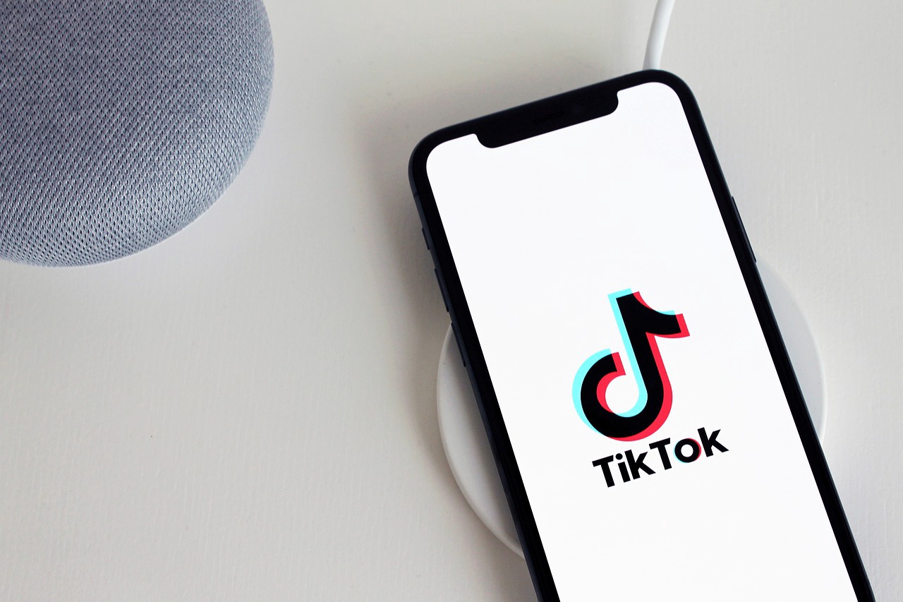 Трамп хочет получить от Oracle $5 млрд за разрешение купить TikTok