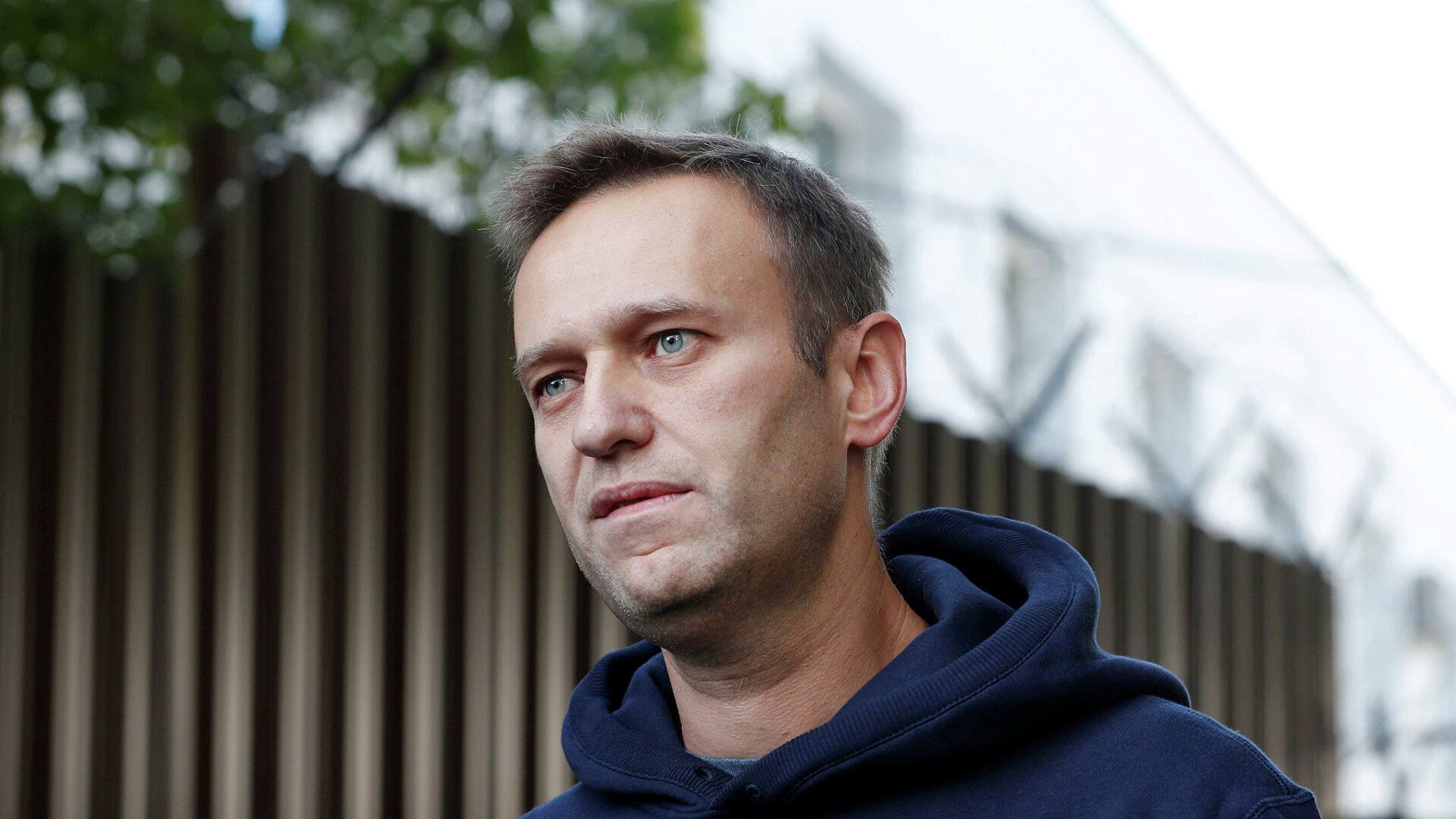 Навальный потребовал вернуть ему одежду из омской больницы
