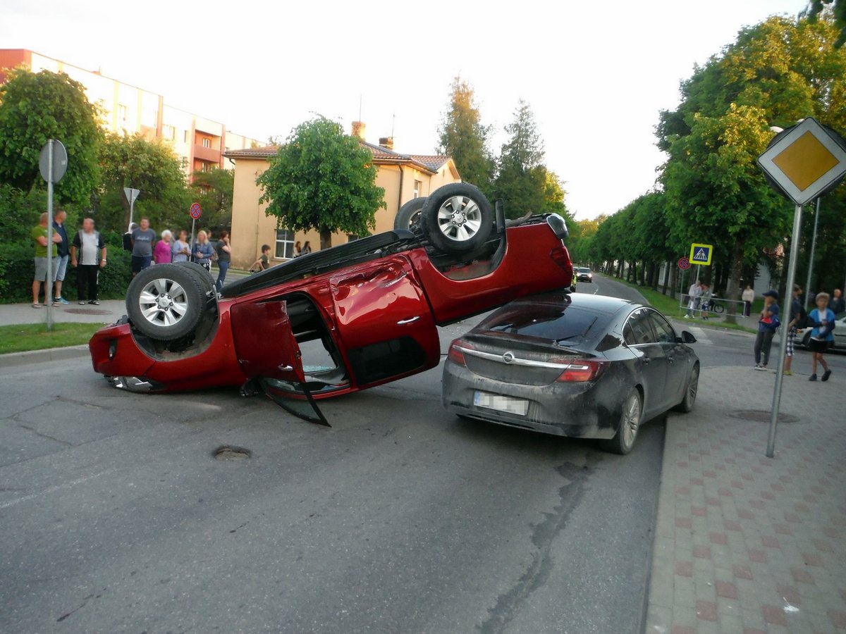 Латвия мало делает в сфере контроля за безопасностью дорожного движения Латвия мало делает в сфере контроля за безопасностью дорожного движения