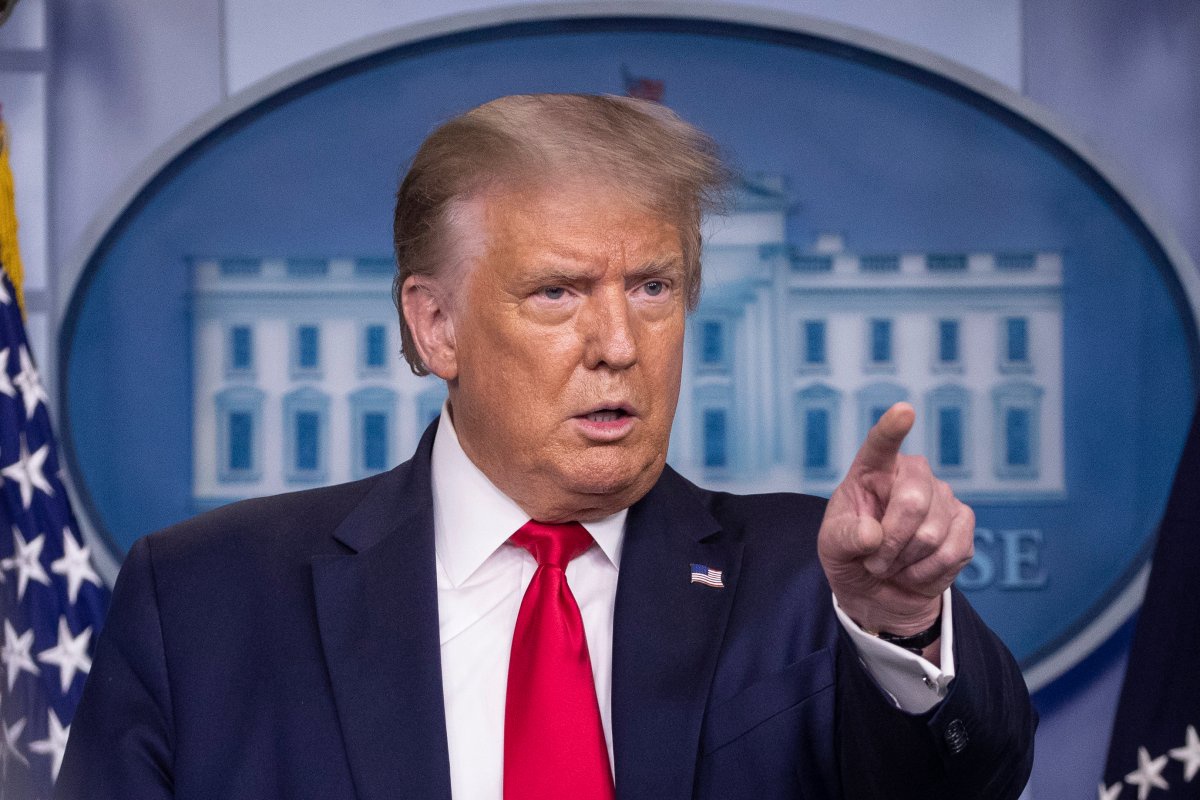 Трамп обещает вакцину от Covid-19 раньше, чем ее обещают исследователи