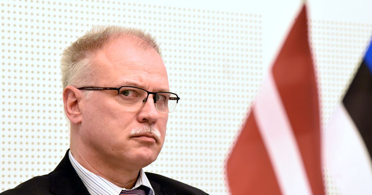 Керис призвал премьера оценить соответствие Винькеле должности министра