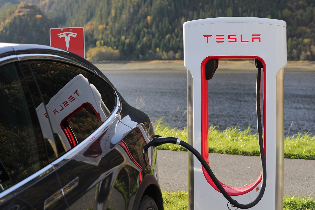 Маск обещает автономную Tesla за 25 тысяч долларов в течении 3 лет Маск обещает автономную Tesla за 25 тысяч долларов в течении 3 лет