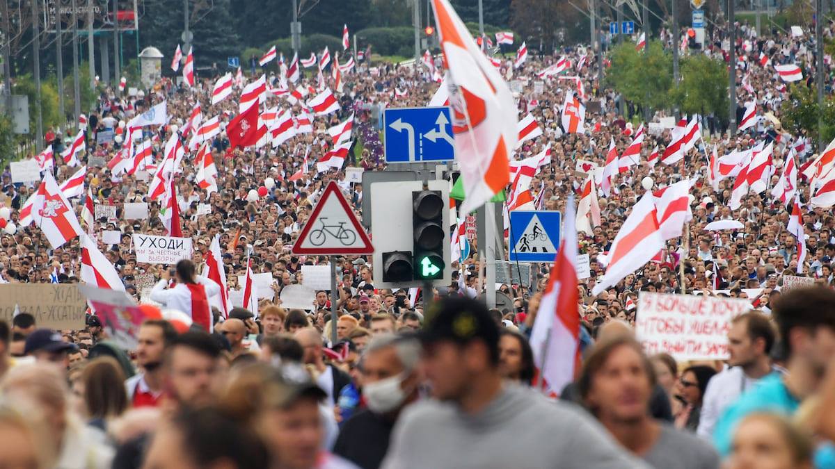 Белорусов начали отпускать с работы перед протестами из-за инаугурации Лукашенко