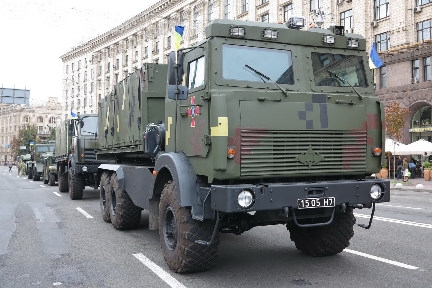 В центр Минска выдвинулись военные грузовики