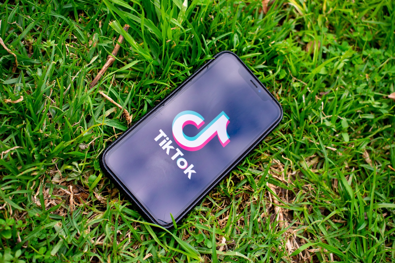 ASV no svētdienas būs aizliegts lejupielādēt "TikTok" un izmantot "WeChat"