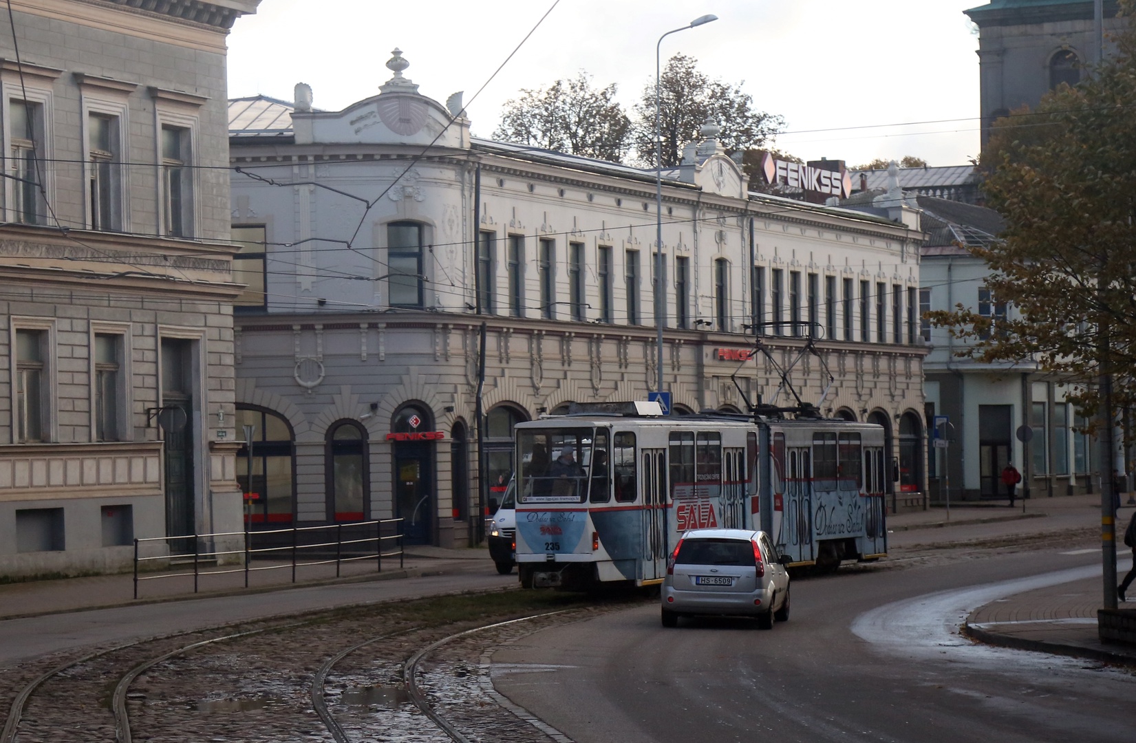 Par 12,83 miljoniem eiro Liepājā turpinās tramvaju līniju pārbūvi un iegādāsies divus tramvajus