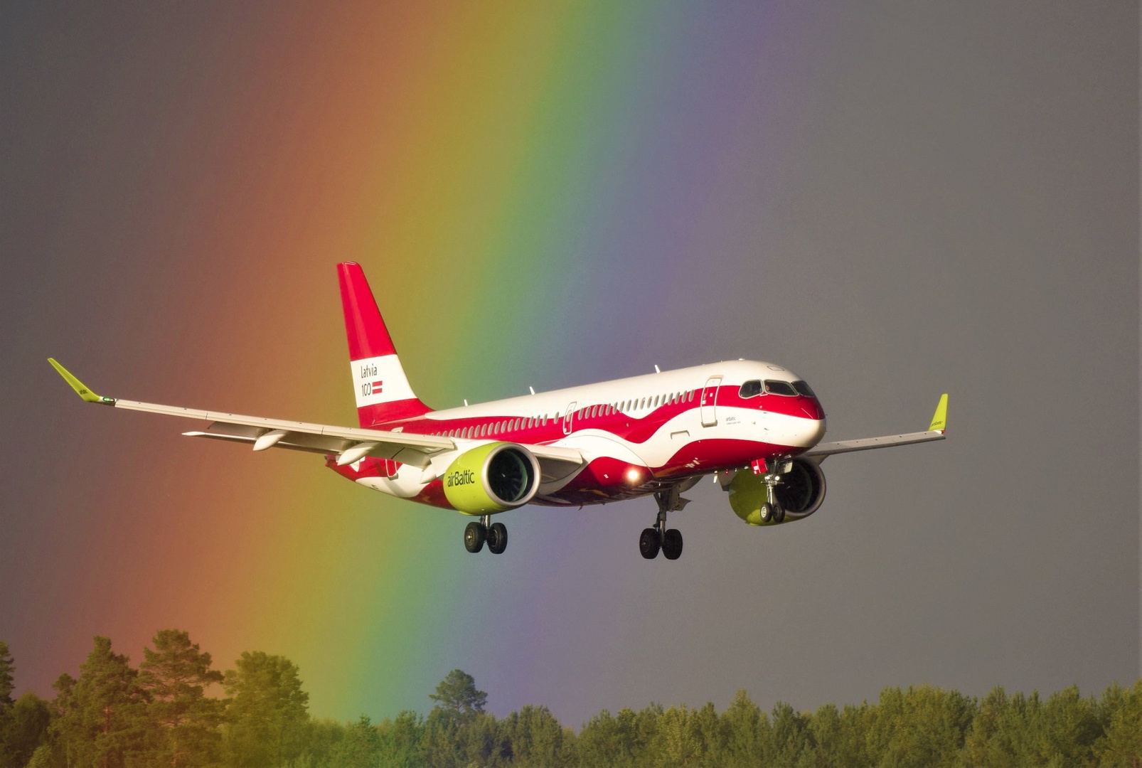 airBaltic временно прекращает полеты из Риги в Лиепаю