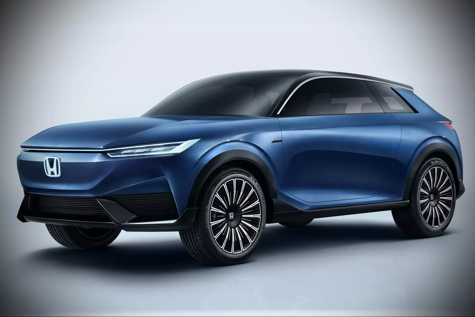 Первый взгляд на электрическое кросс-купе от Honda