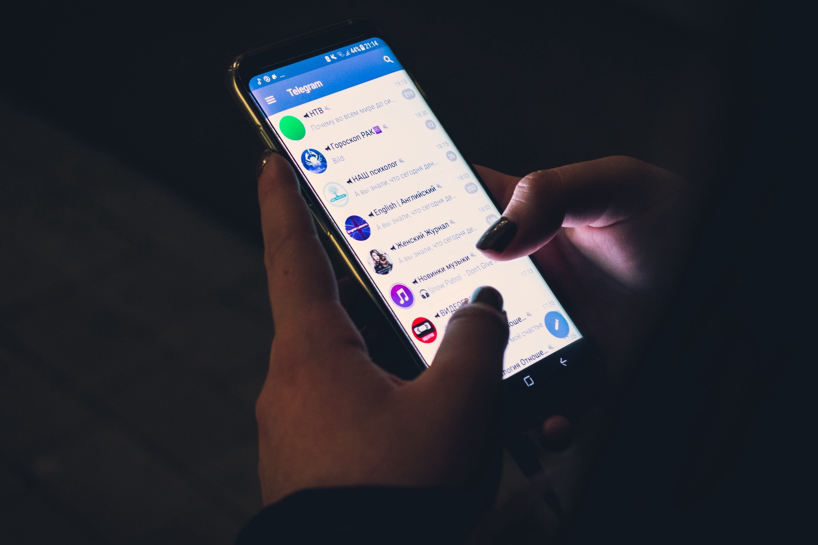Turpmāk ieceļotājus par drošības pasākumiem Covid-19 ierobežošanai apziņos ar SMS