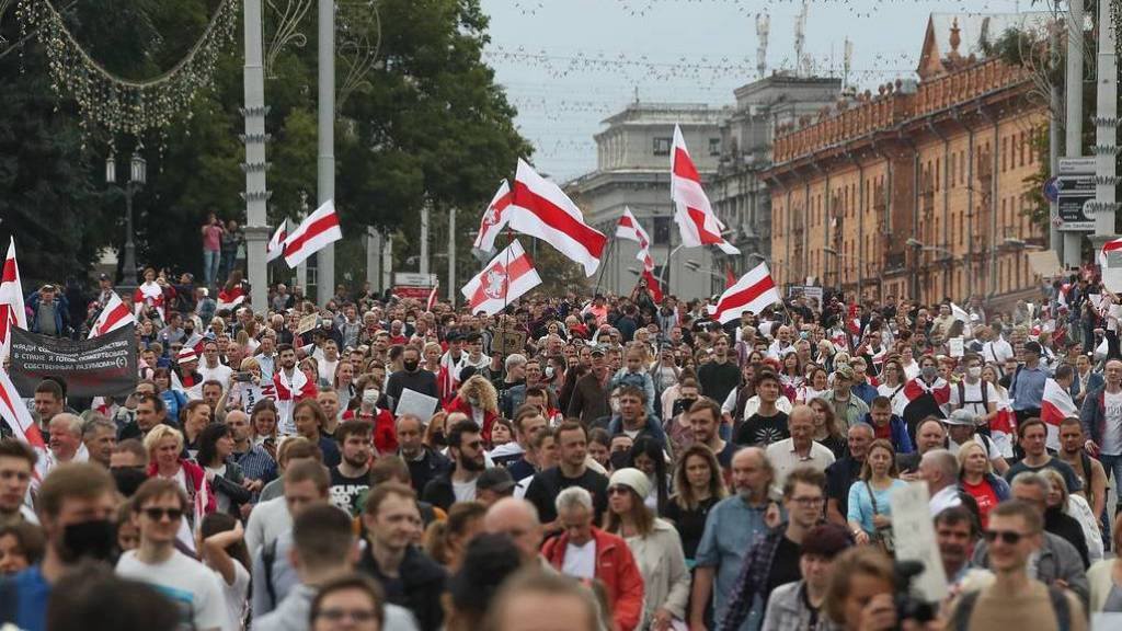 Польша пригрозила ввести санкции против Белоруссии в обход ЕС