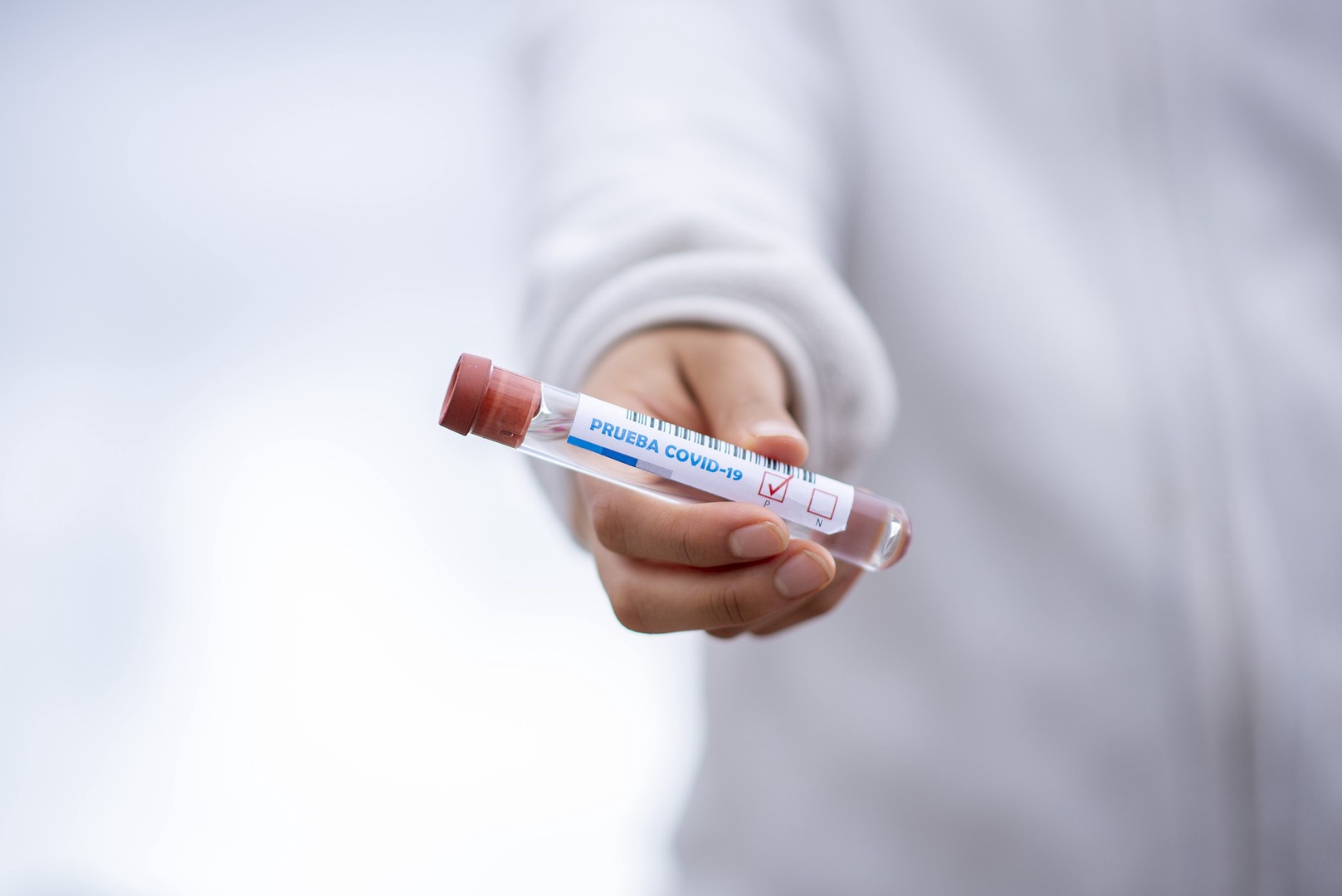Covid-19: весной вакцина "не вернет нас к нормальной жизни" Covid-19: весной вакцина "не вернет нас к нормальной жизни"