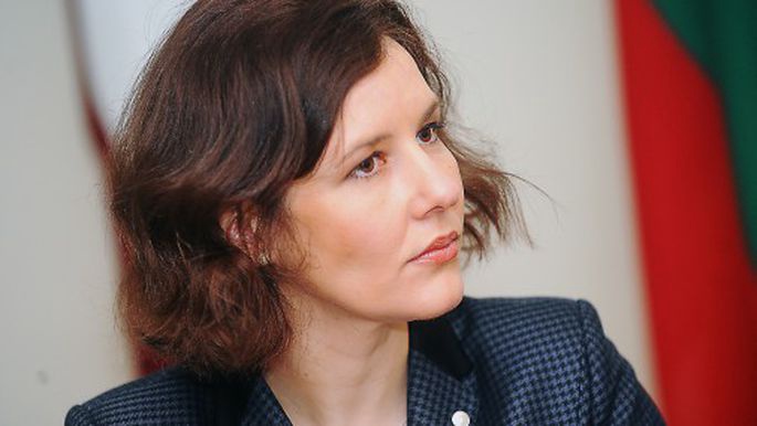Рейзниеце-Озола: при выходе из кризиса налоги не повышают