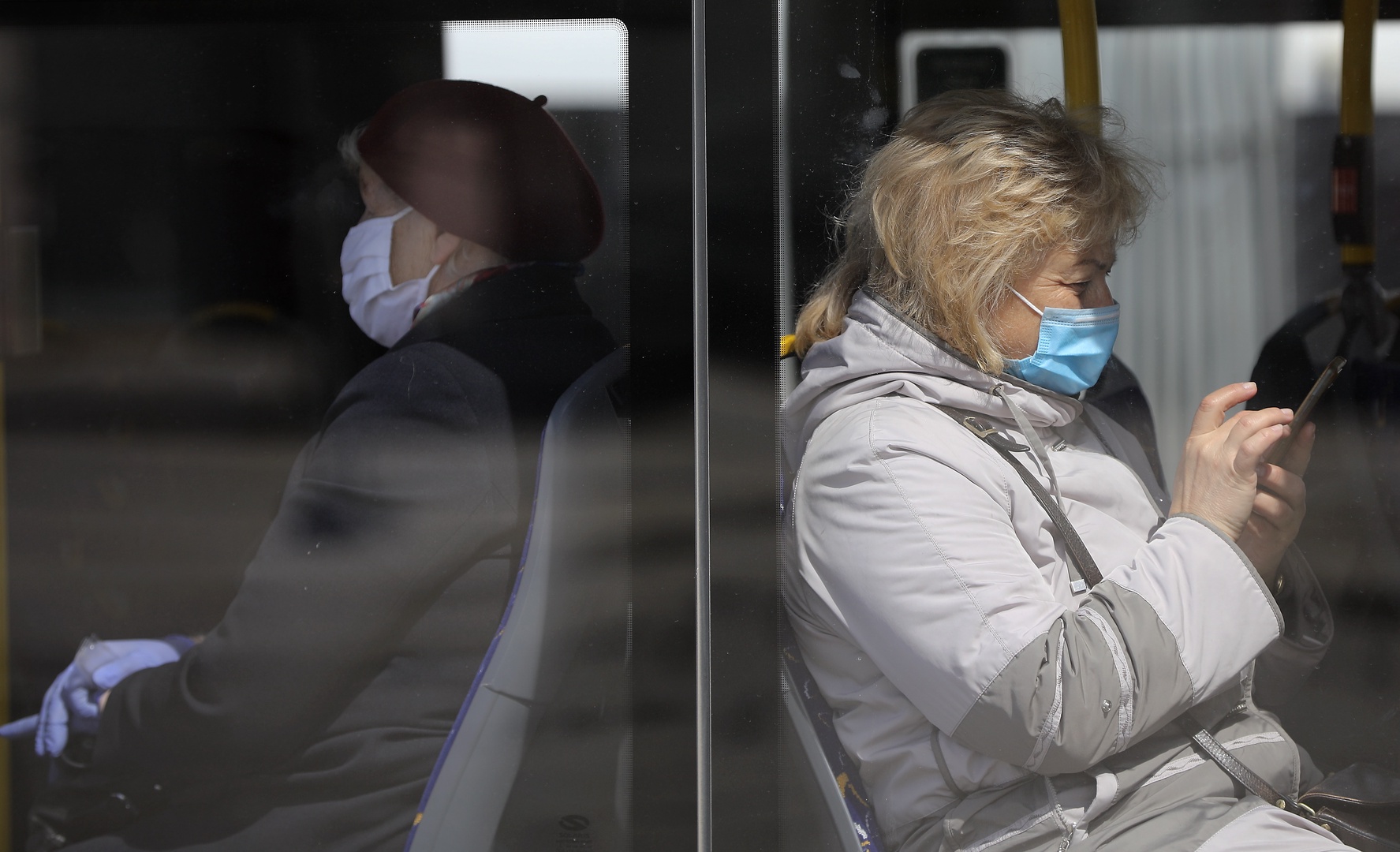 За неиспользование масок в общественном транспорте могут штрафовать За неиспользование масок в общественном транспорте могут штрафовать