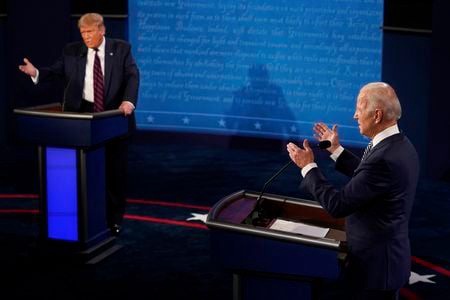 Трампу смогут отключать микрофон на дебатах с Байденом Трампу смогут отключать микрофон на дебатах с Байденом