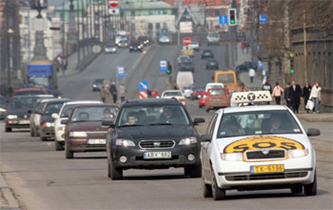 Кариньш о налоге на старые авто - мы не станем европейской свалкой